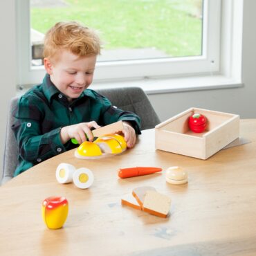 Дървен комплект за рязане- кутия Готови за закуска- аксесоар за детска дървена кухня-дървени играчки(2)-bellamie