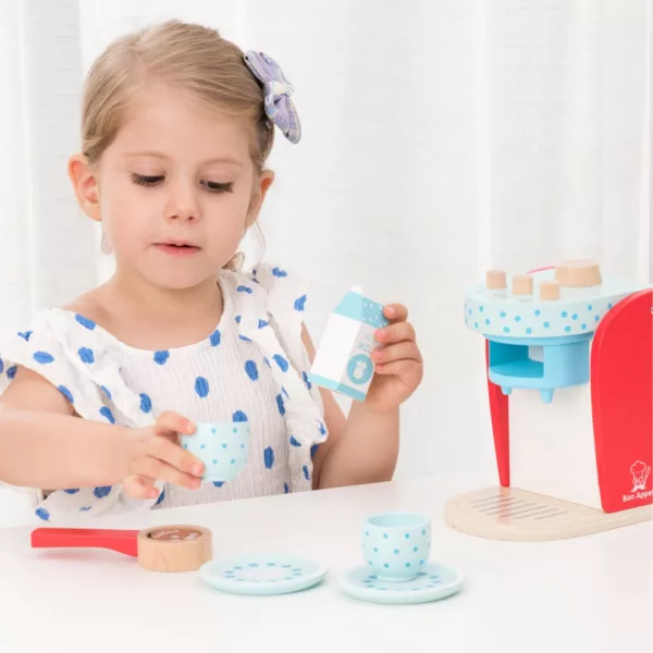 Дървена кафемашина за игра New Classic Toys синя с чашки за деца 3+