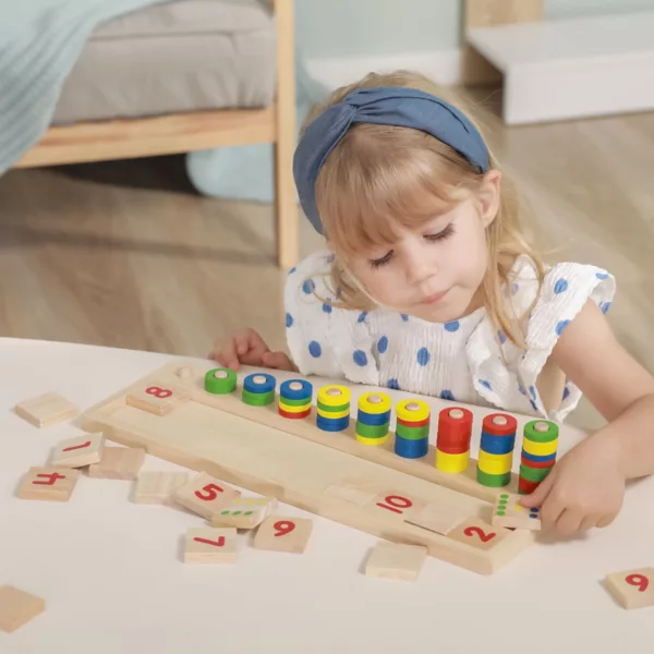 Дървена играчка за броене VIGA Toys с цветни рингове и числа за деца 3+