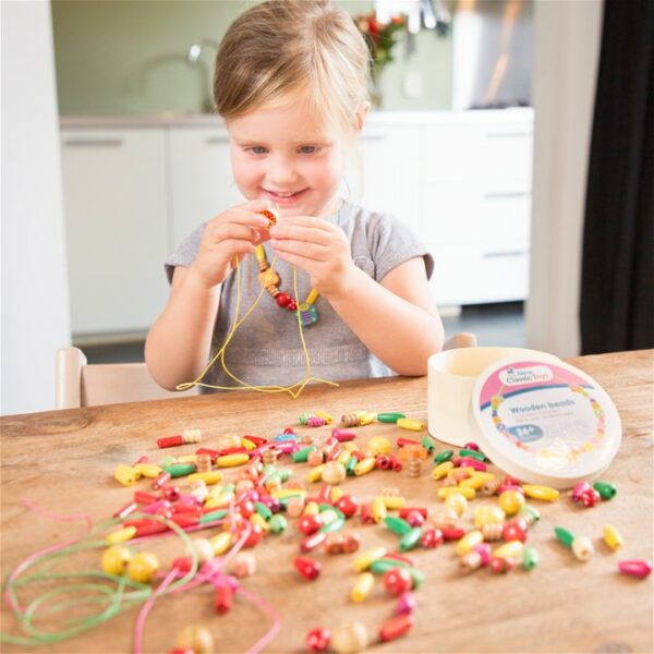 Комплект за нанизване на мъниста 100 гр. 3