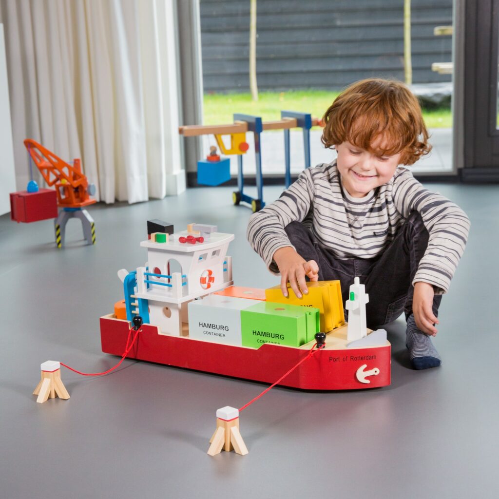 Детски товарен кораб с четири контейнера -bellamiestore