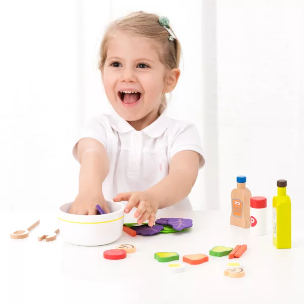 Комплект за правене на салата New Classic Toys за забавна и образователна игра