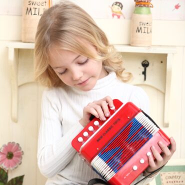 Детски музикални инструменти - червен акордеон -New classic toys(1)-bellamiestore