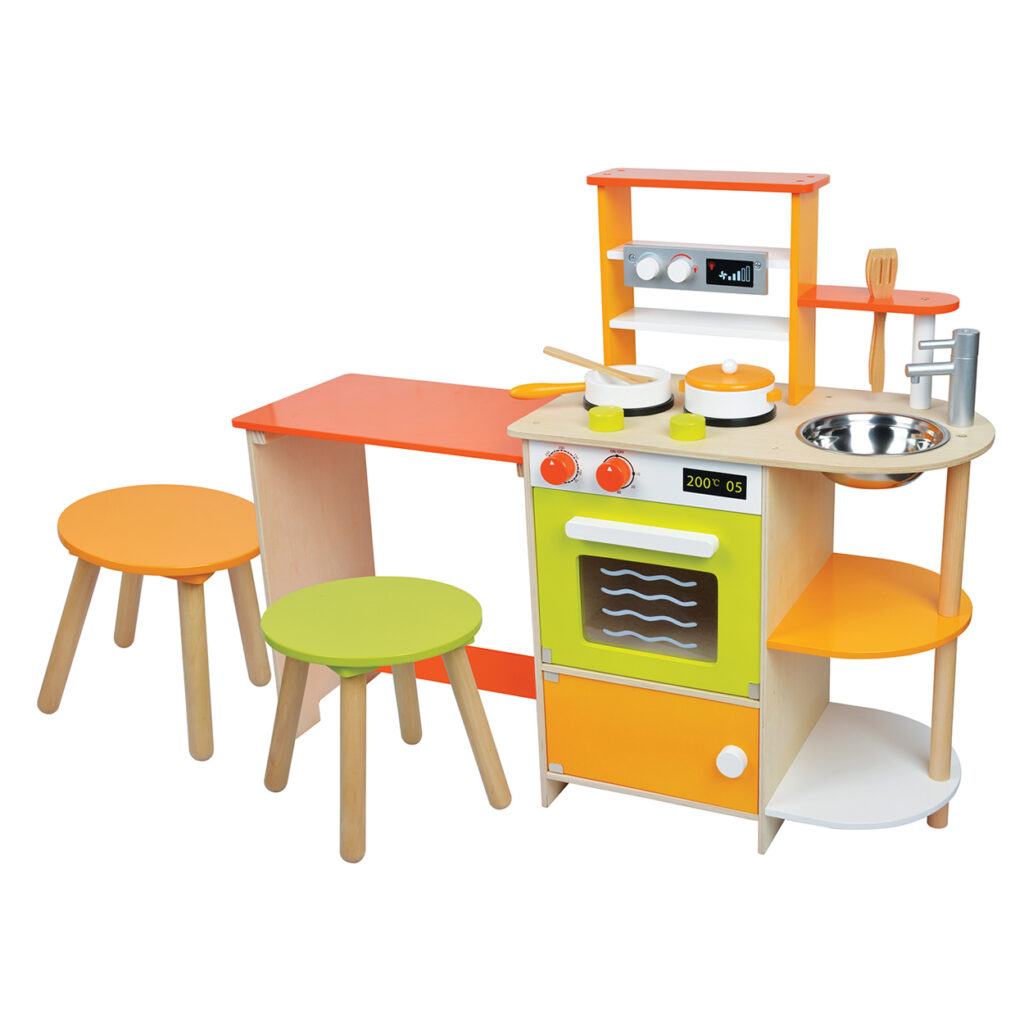 Детска дървена кухня със столчета-Беллами