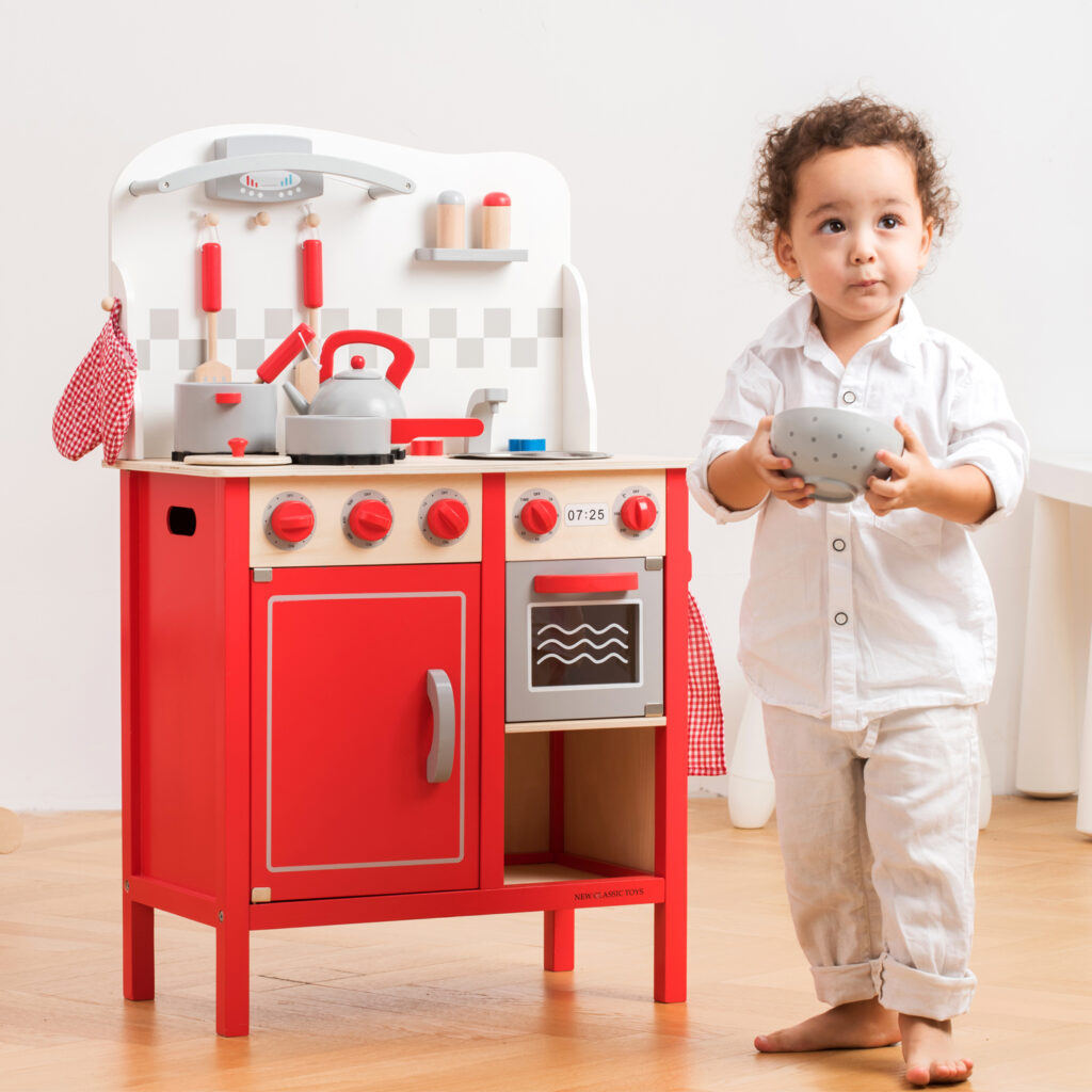 Детска дървена кухня в червено Лукс - дървена играчка-bellamiestore