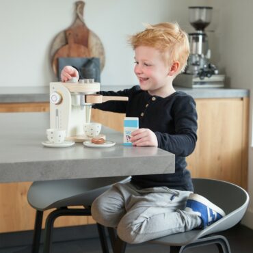 Детска кафе машина  - дървена играчка от New Classic Toys(3)-bellamie