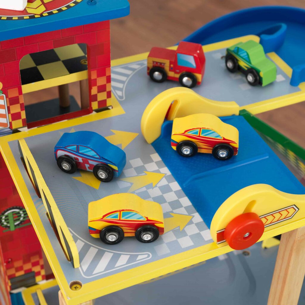 Детски дървен паркинг и голяма състезателна писта от  KidKraft - детски играчки за момчета(8)-bellamiestore