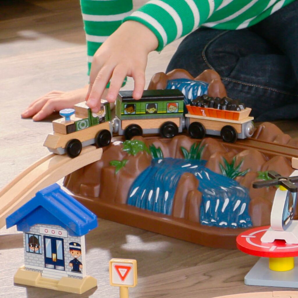 Детски дървен влак - На върха на планината от KidKraft-детски играчки за момчета и момичета(6)-bellamie