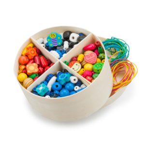Цветни дървени мъниста за нанизване - 260 грама - дървена играчка за момичета от New classic toys-bellamiestore