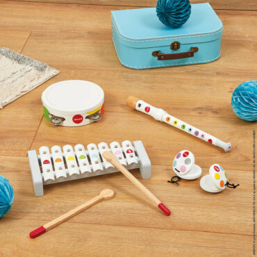 Комплект детски музикални инструменти от janod- ксилофон, дайре, флейта и кастанети(1)-bellamiestore