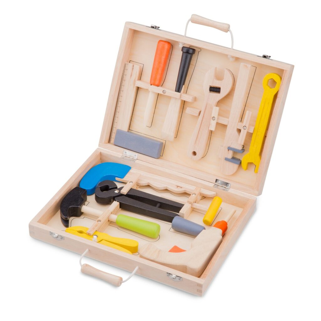 Куфар с детски инструменти - малък майстор 12 броя от New classic toys-bellamiestore