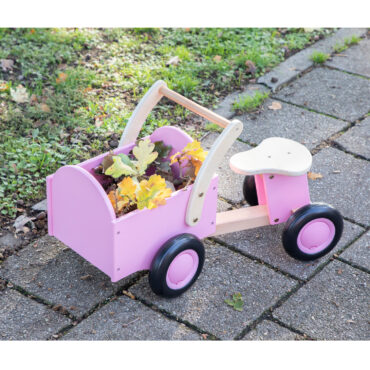 Дървено колело за бутане с кош в розово от New classic toys-bellamiestore