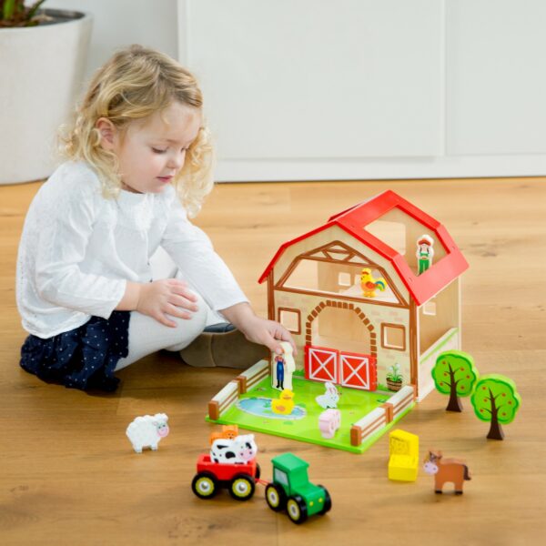 Дървена ферма с животни от New classic toys-bellamiestore