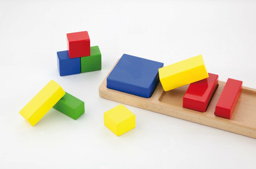 Дървени дидактични фигури с квадрати от Viga toys-bellamiestore