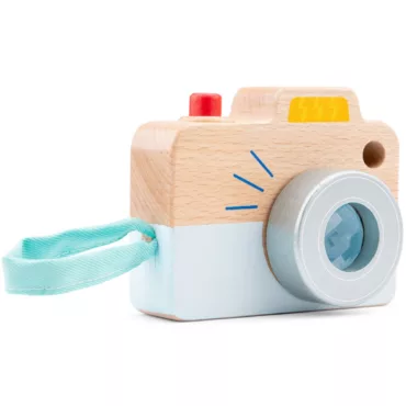 Светлосин дървен фотоапарат New Classic Toys с въртящ се калейдоскоп