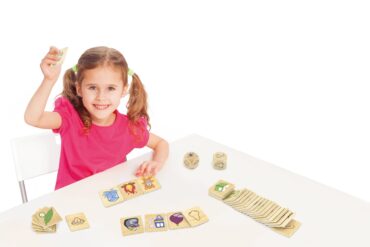 Дървена игра за запознаване със сетивата от Viga toys-bellamiestore