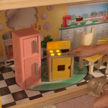 Дървена кукленска къща за игра Лола от Kidkraft-bellamiestore