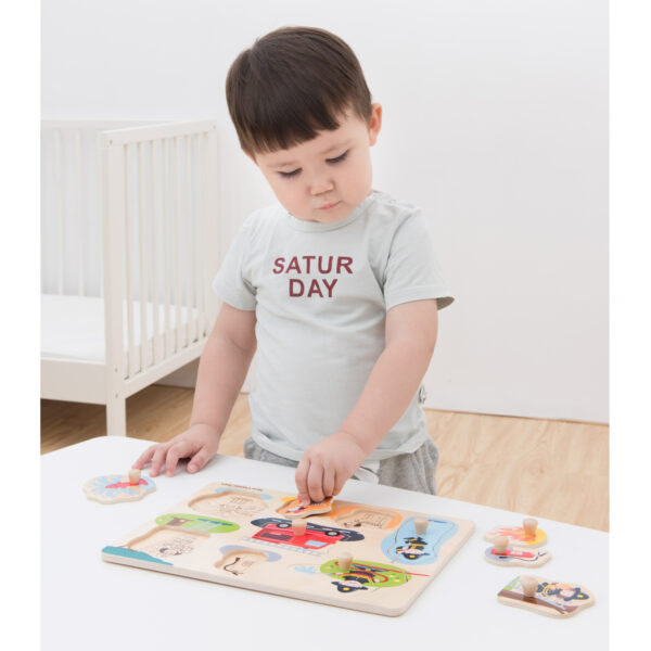 Дървен пъзел с дръжки Пожарната от New classic toys-bellamiestore