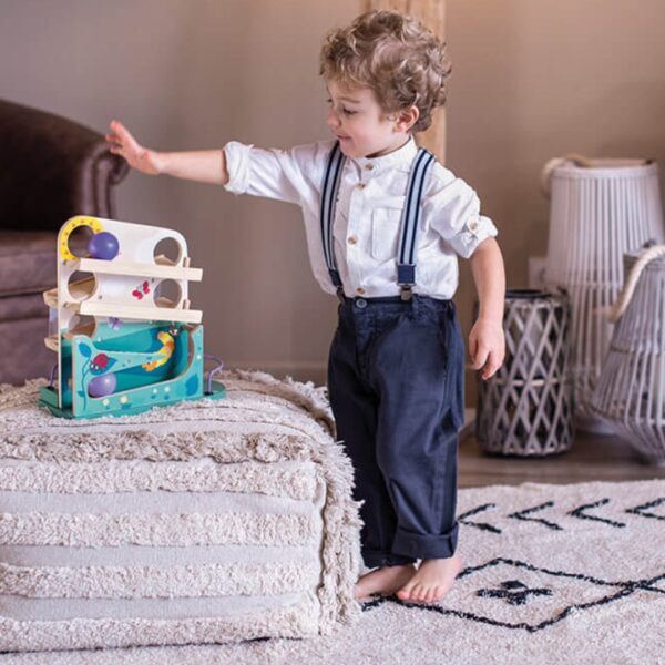 Ролбан с топки Гъсеница от Janod-bellamiestore