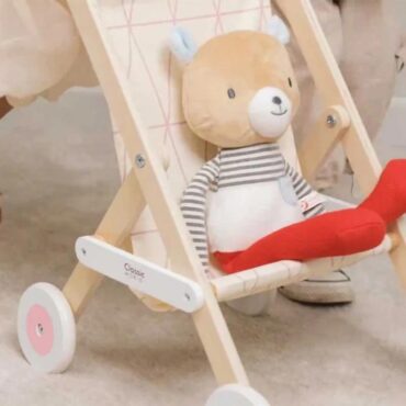 Дървена количка за кукли с чанта от Classic World-bellamiestore