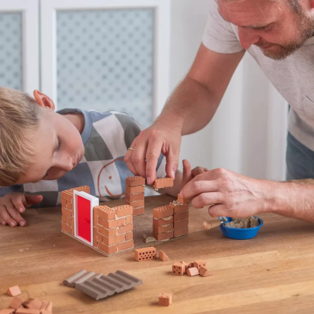 Конструктор с тухли Пожарна Teifoc 220 части керамични тухлички 7+