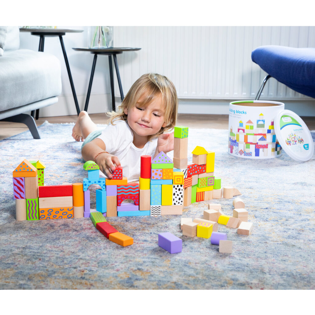 Дървените играчки помагат за развитие на координацията и логиката-bellamiestore