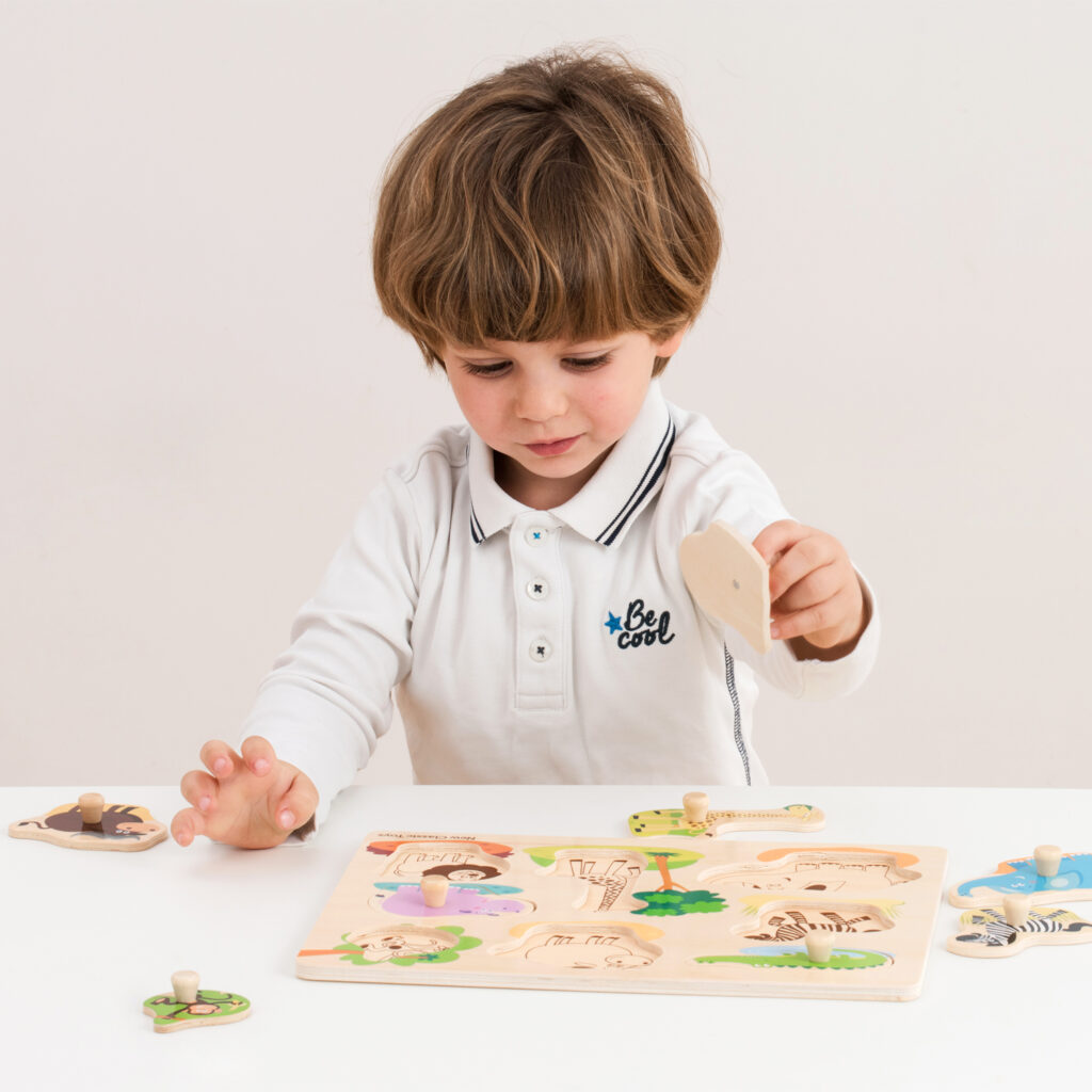 Дървените играчки помагат за развитие на координацията и логиката-bellamiestore