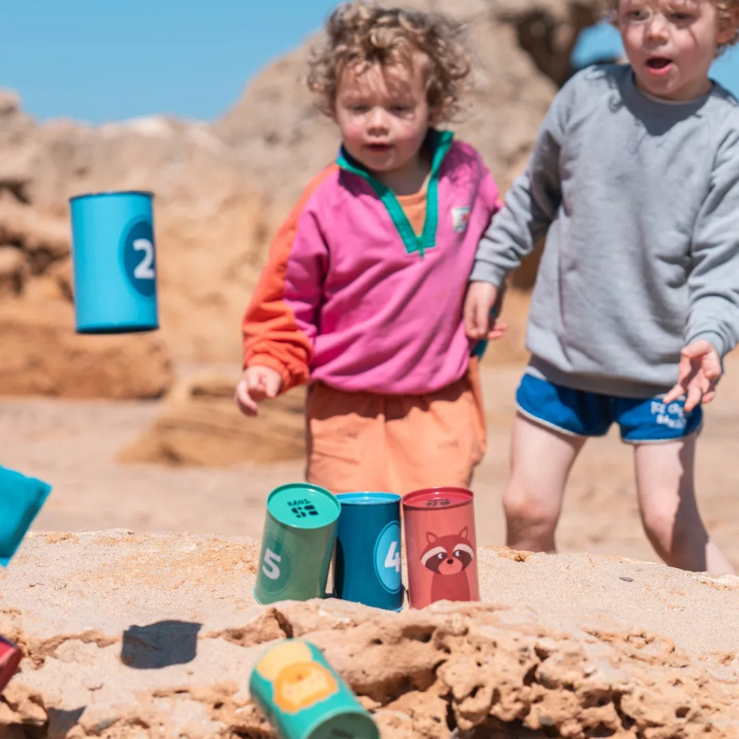 Игра събори кенчетата с животни метални кутии за деца 3+