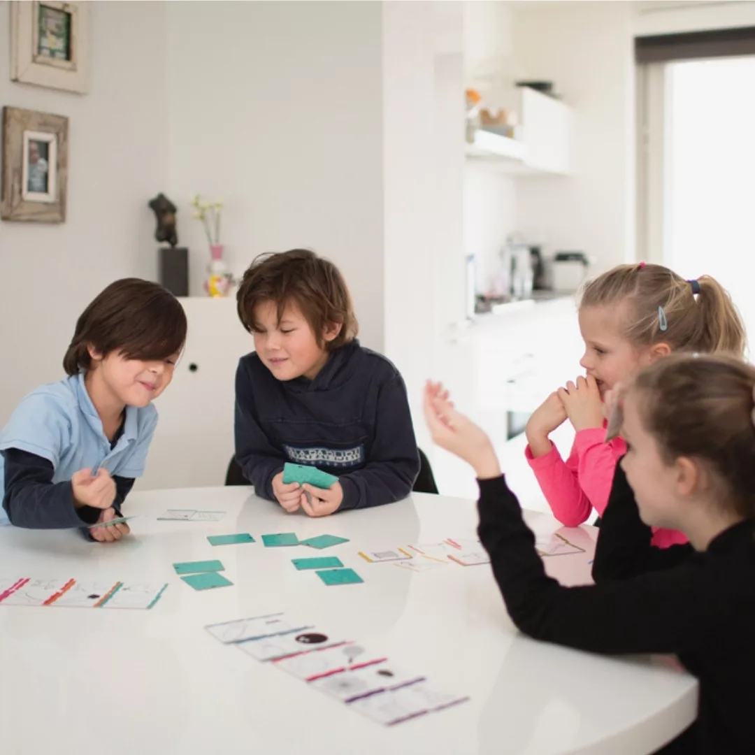 Детска игра Намери подходящата двойка семейна настолна игра 4+