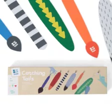 Хвани ме за опашката детска игра с меки филцови опашки и щипки