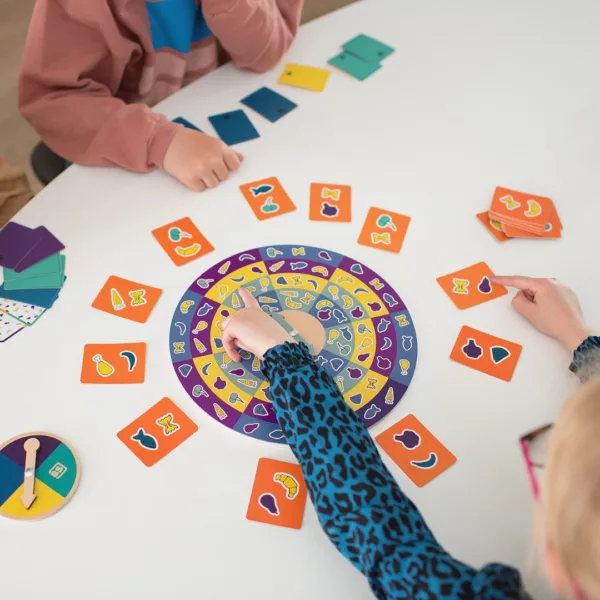 Детска настолна игра за детективи Dinner Spinner BS Toys с карти