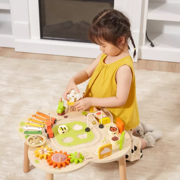 Дървена масичка Viga Toys с музикални и образователни активности за деца