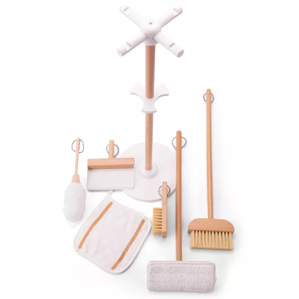 Дървен почистващ комплект за игра New Classic Toys с пълни аксесоари