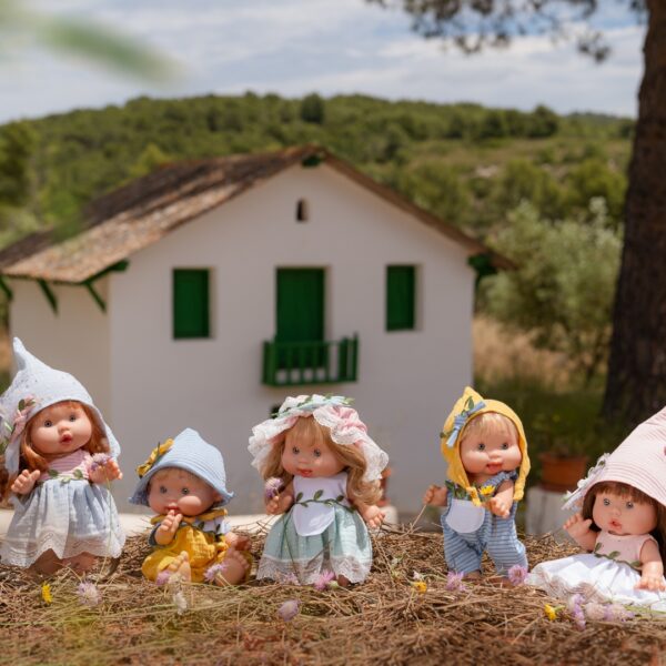 Marina and Pau Малка кукличка - Елф Одет- Компактна и лека