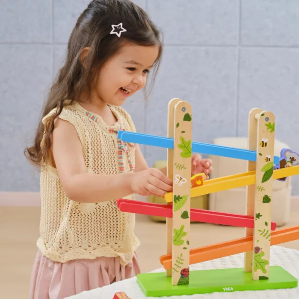 Дървена писта за спускане Viga Toys детски ръце пускат животни по цветна рампа
