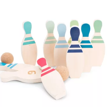 Детски боулинг за игра от BS Toys с цветни дървени кегли и коркова топка 3+
