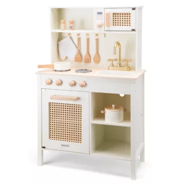 Детска дървена кухня Ратан с аксесоари New Classic Toys бяла с мивка и котлони