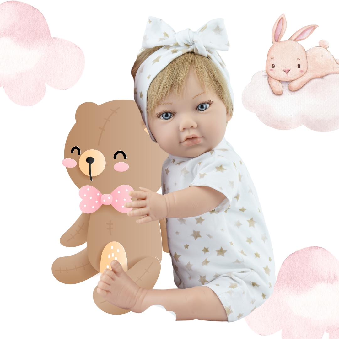 Marina & Pau Кукла Алина със спално чувалче 45 см. гушка своето мече