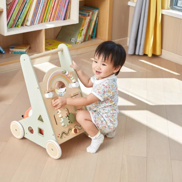 Дървен уокър с активности PolarB игра за бебе с моторика и цветни елементи