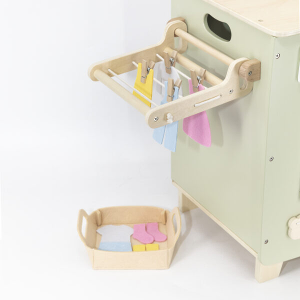 Детска дървена пералня за игра Polar B - ролеви играчки 6