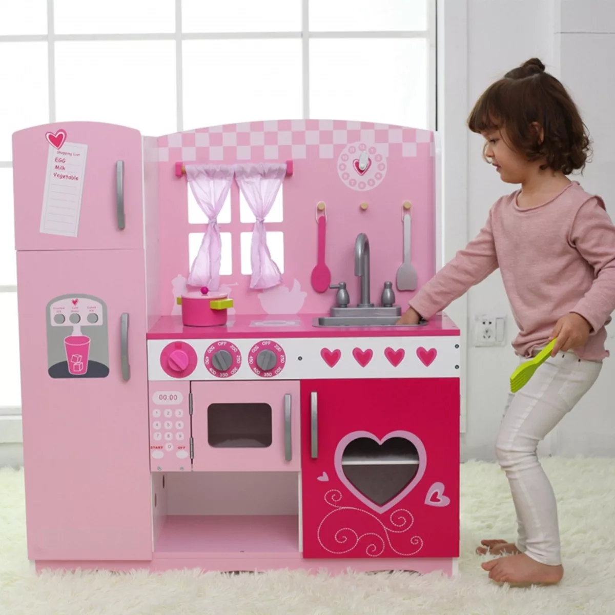 Детска дървена кухня за игра розова с аксесоари и фурна за деца 3+