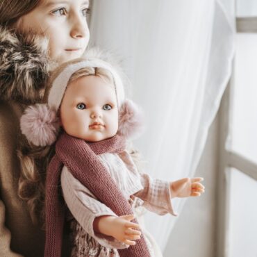 Детски кукли и бебета -приятел за цял живот