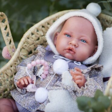 Детски кукли и бебета напълно реалистични