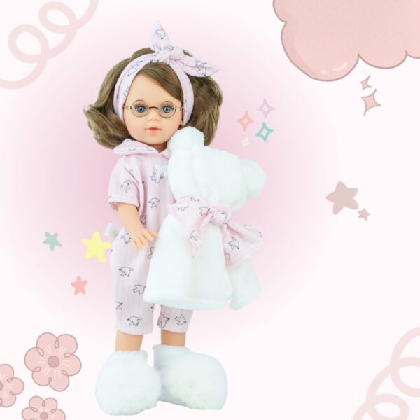 Кукла Марина с пижамка и мече играчка за сладки сънища
