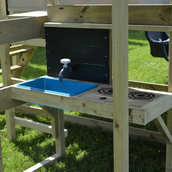 Детска площадка Wendi Toys с кухня - монтиран кухненски модул в дървеният игрален комплекс