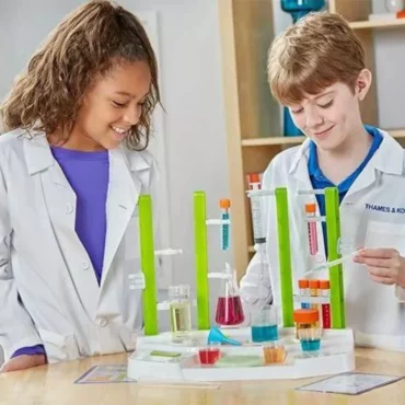 Научни комплекти и играчки за малки момчета