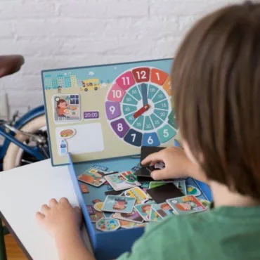 APLI Kids образователна часовник-игра - магнитен комплект от Bellamiestore за учене на часа и ежедневни дейности