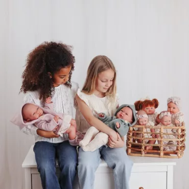 Asi Dolls колекция от испански бебета и кукли - премиум играчки от Bellamiestore за ролеви игри и социално развитие