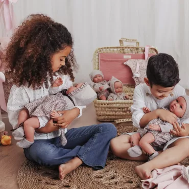 Asi Dolls испански кукли с аксесоари - премиум детски играчки от Bellamiestore, създадени за игра и въображение