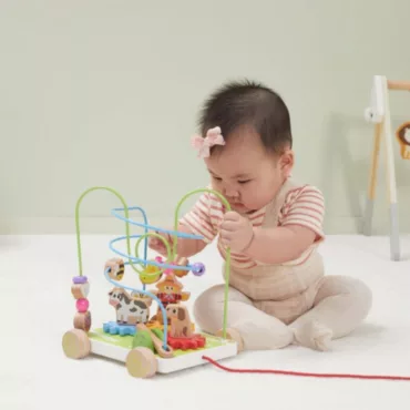 Дървена играчка за дърпане с лабиринт, животни и цветни мъниста, подходяща за бебета над 12 месеца